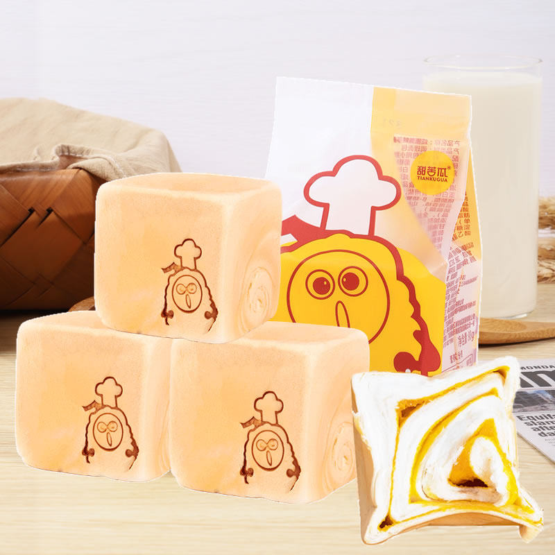 Sweet bitter gourd salted egg yolk pure milk shredded bread cranberry sandwich toast handmade nutritious breakfast leisure