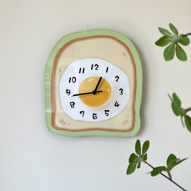 Креативные настенные часы в виде мультяшного яичного тоста для декора ресторана и гостиной, бесшумные настенные часы