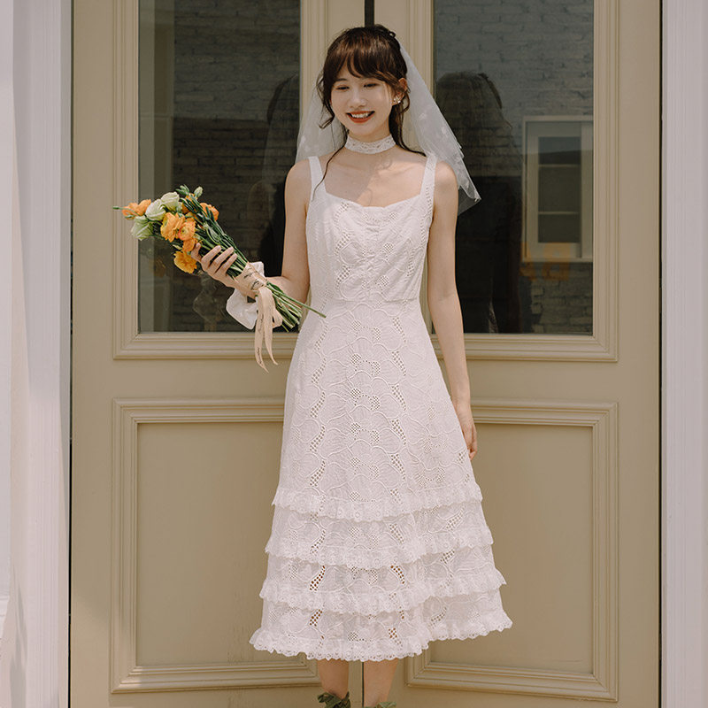 22 Amoi French retro lace suspender dress with multi-layered thin waist and sweet and gentle temperament fairy skirt