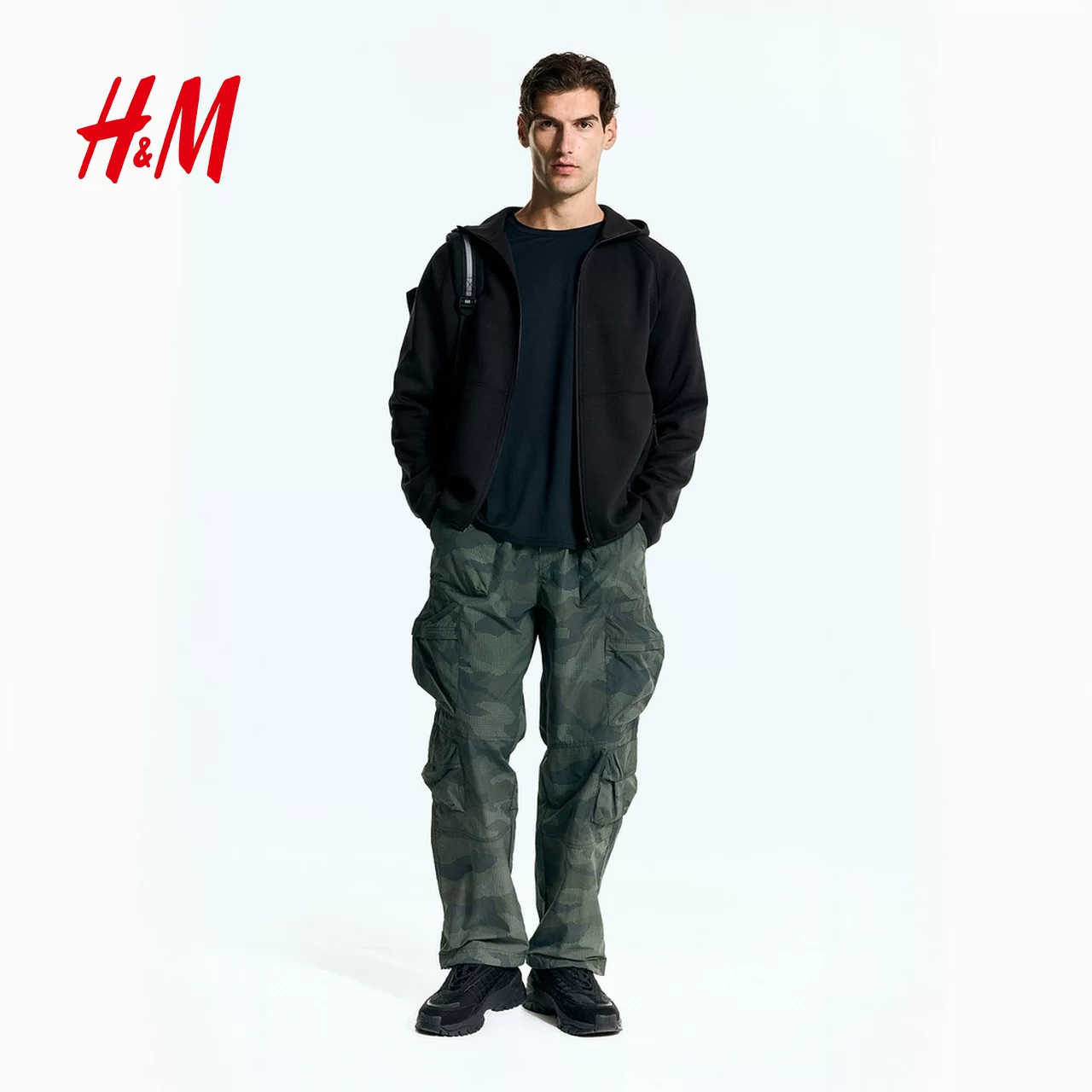 HМ мужская летняя спортивная кофта-куртка Zip Hoodie с влагозащитной тканью DryMove™ 1225654