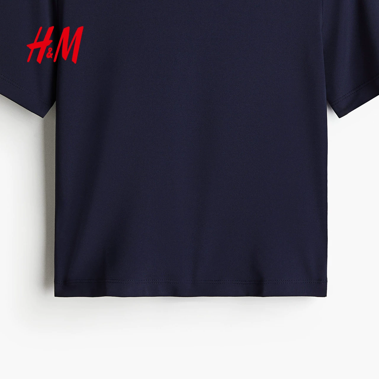 «H&M MOVE DryMove™» Спортивная женская укороченная майка весной 1123621