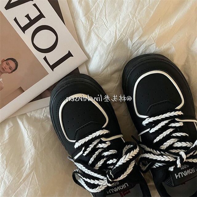 Women's Black Sneakers, Spring and Autumn 2026 New Style, Slimming, Versatile Casual Shoes, Korean Style Thick-Soled Height-Increasing Sneakers, Trendy Women's Shoes