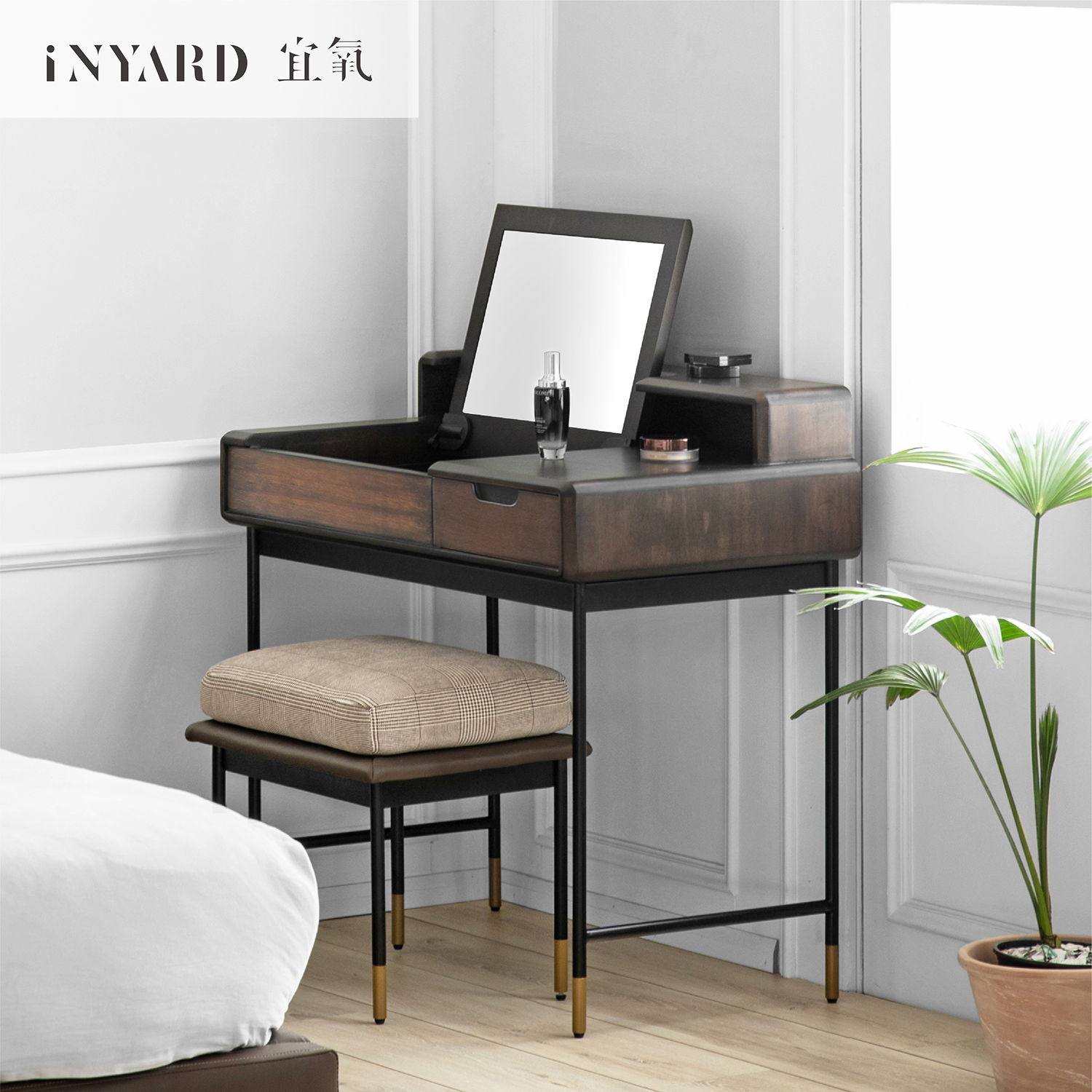 InYard Yiaerobic] coco make-up bench modern minimalist solid wood ins light lavish make-up table containing cabinet