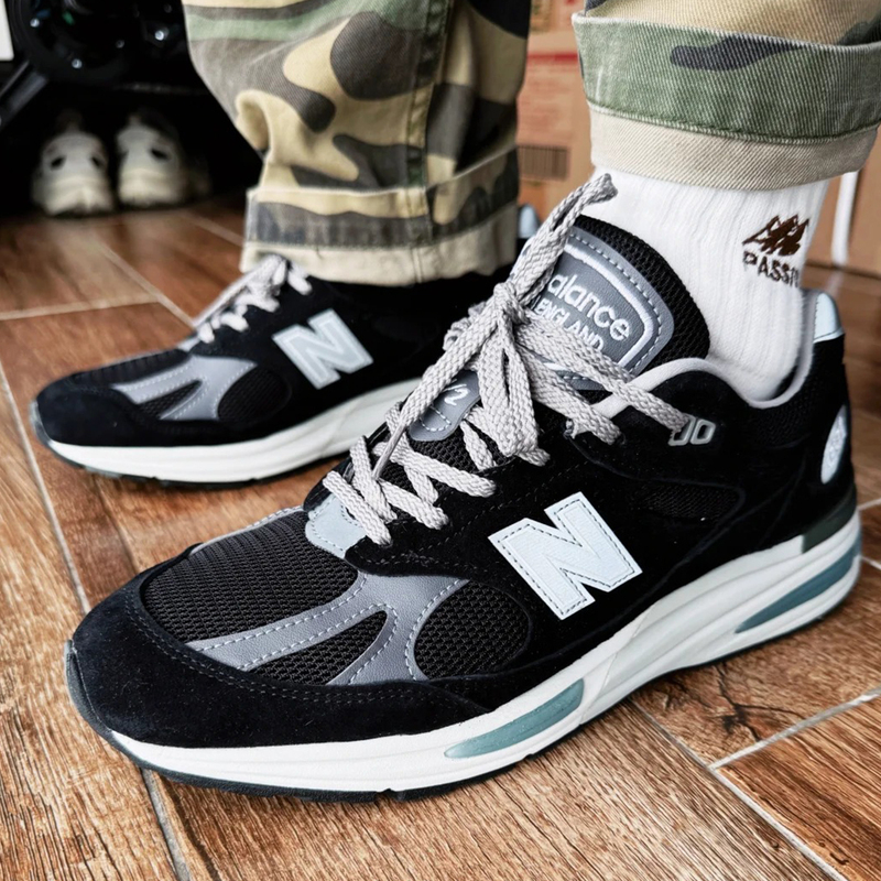 New Balance Nb Men's and Women's American-Made 991V2 Series Retro Suede Sports Casual Shoes U991Bk2