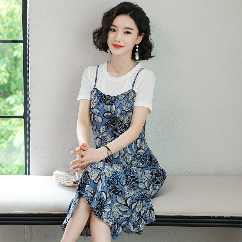 Fake two foreign clothes Summer 2022 new foreign fashion Fashion Sensible Slim Splicing Little Lady Snowspun pendant with skirt