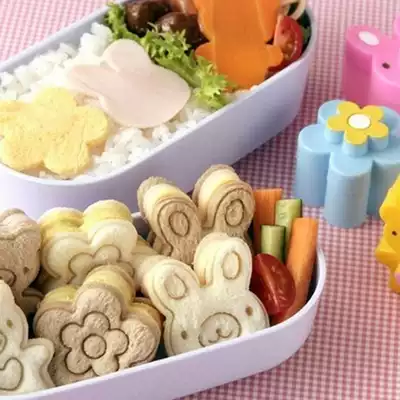 Small animal mini sandwich mold children's biscuit embossing machine toast mold Bento shape DIY mold set
