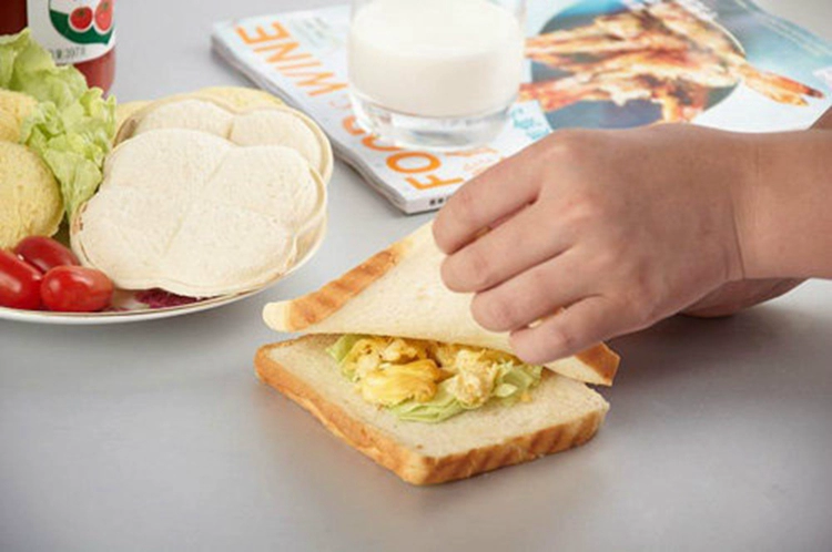 Khuôn bánh sandwich vuông bỏ túi hình cỏ bốn lá Nhà sản xuất bánh mì nướng cho trẻ em DIY yêu thích bữa ăn trưa dụng cụ ăn trưa