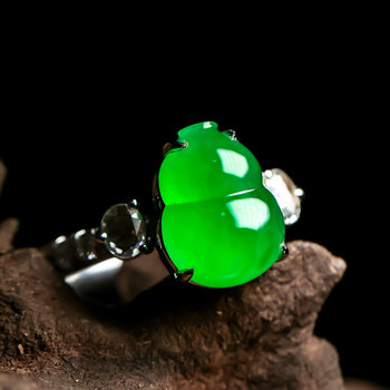 Yangzi jewelry cuigour laokeng gaobing full of green design jade gourd ring 9.10