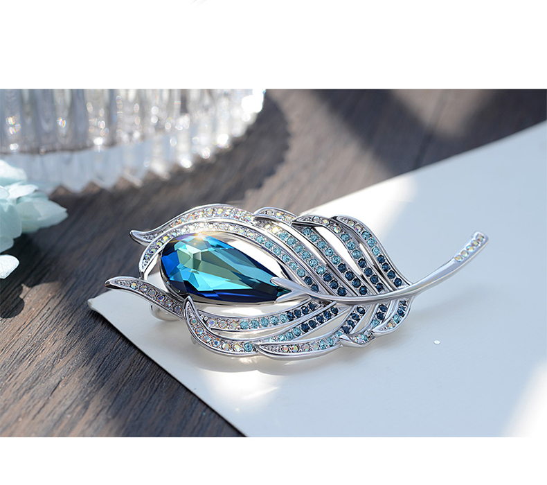Broche femme en cristal autrichien - Ref 1173827 Image 11