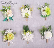 White Green and fresh beauty Korean European wedding ceremony groom bridegroom best man sister ceremony corsage wrist flower