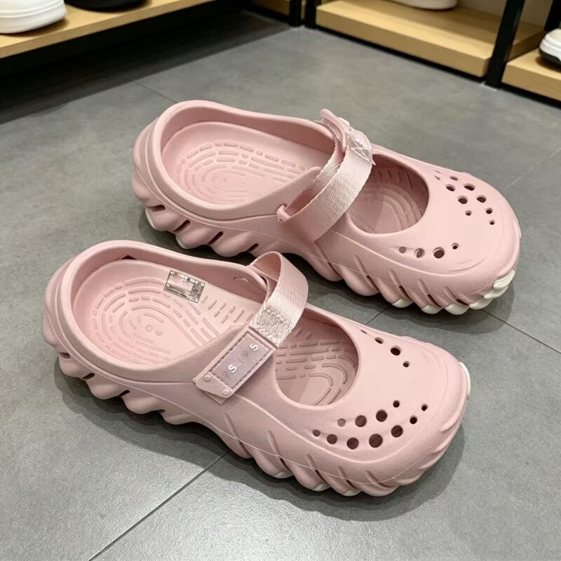 New 2026 Wave-Patterned Tank Clogs for Men and Women, Outdoor Beach Shoes, Closed-Toe Non-Slip Fashionable Garden Slippers New 2026 Wave-Patterned Tank Clogs for Men and Women, Outdoor Beach Shoes, Closed-Toe Non-Slip Fashionable Garden Slippers