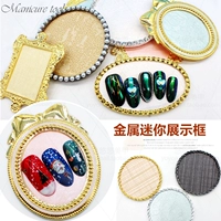 Dụng cụ làm móng Kim loại mới Mini Photo Frame Retro Một mảnh Hiển thị Hộp Cửa hàng Nail Thành phẩm Sản phẩm Hiển thị Bảng trang trí dụng cụ làm nail tại nhà