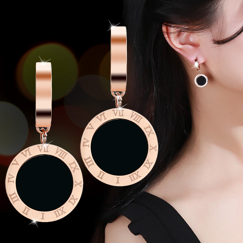 Fashion rose gold earrings women's black circle earrings Japanese and Korean version of retro temperament titanium steel tide accessories earrings