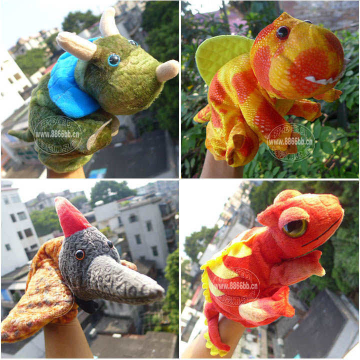 Outside the single dinosaur hand puppet Stegosaurus Velociraptor pterosaur chameleon hand puppet 4 hands and feet can move game props