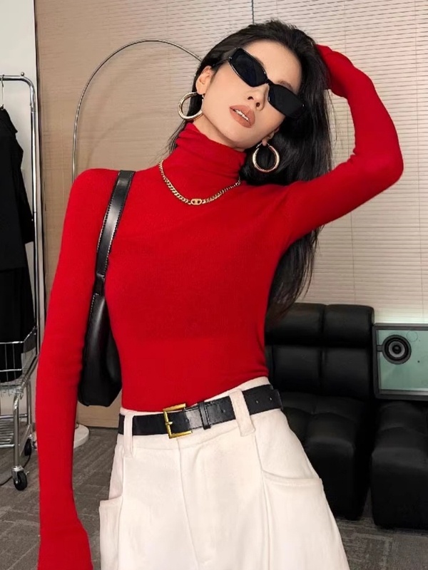 High-Neck Slim-Fit Red Base Shirt for Women, 2026 Autumn and Winter New Style, High-End, Fashionable and Stylish Inner Wear Top