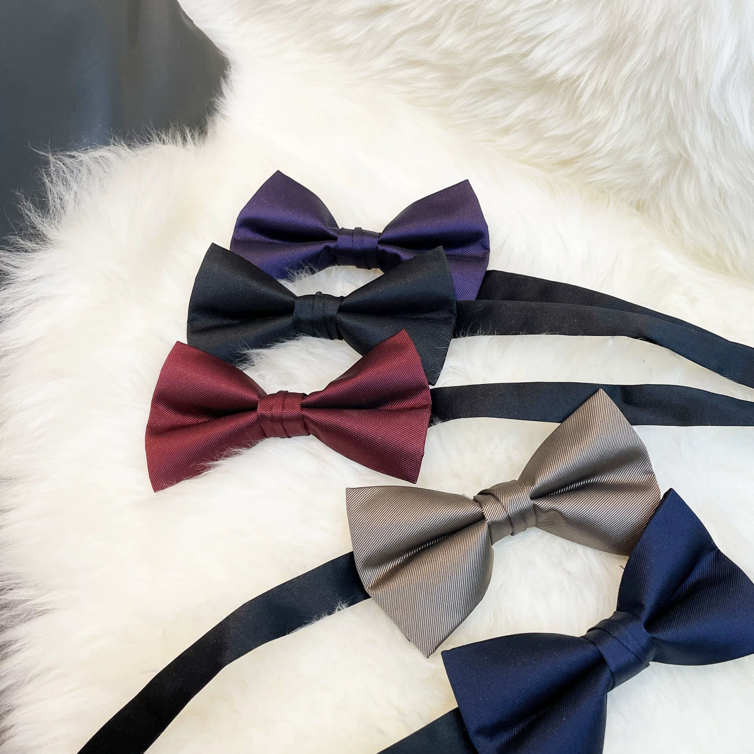 Silk classic black bow tie, simple cut