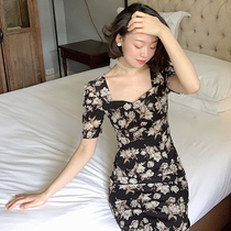 2022 new French style retro close-up waist repair with light and tight body qipao with improved version crushed floral dress womens summer