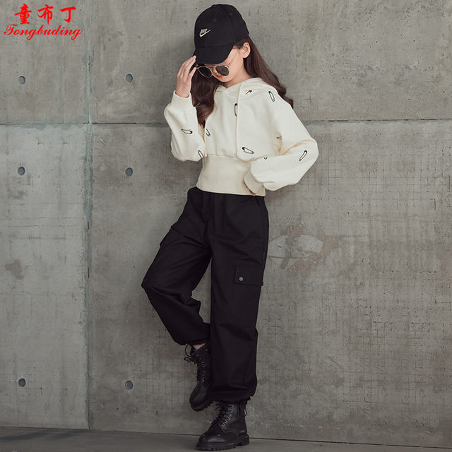 Middle and large girls casual suit 2022 new personality trend sweater overalls two-piece set girl foreign style autumn and winter