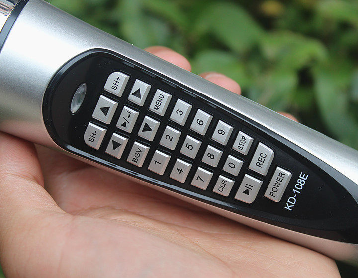 Receiverless wireless microphone household dynamic coil microphone handheld microphone karaoke singing