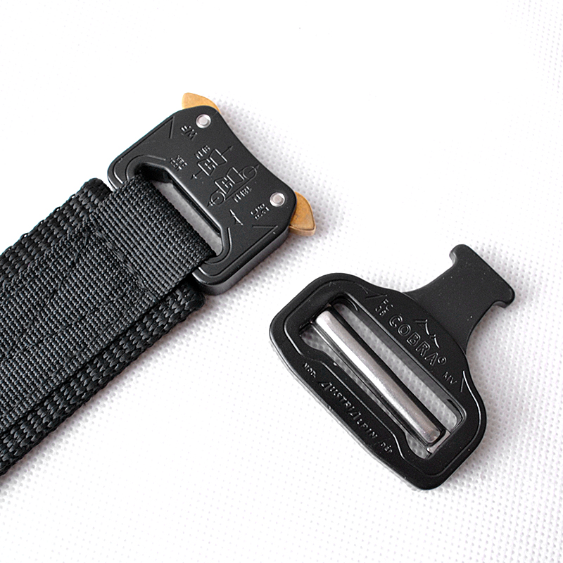 探索酋长眼镜蛇腰带：军迷与户外爱好者的多功能新宠