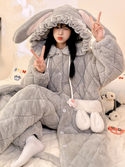 Autumn and Winter Women's Cute Three-Layer Quilted Nightgown, Coral Velvet Pajamas, Fleece-Lined and Thickened Lace Set, Loungewear