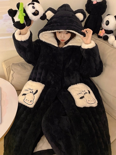 Three-Layer Quilted 2026 New Style Pajamas Women's Robe Loungewear Autumn and Winter Coral Fleece Thickened Set