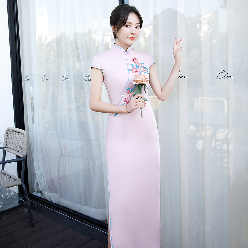 Retro cheongsam for mother, long elegant dress Retro cheongsam for mother, long elegant dress
