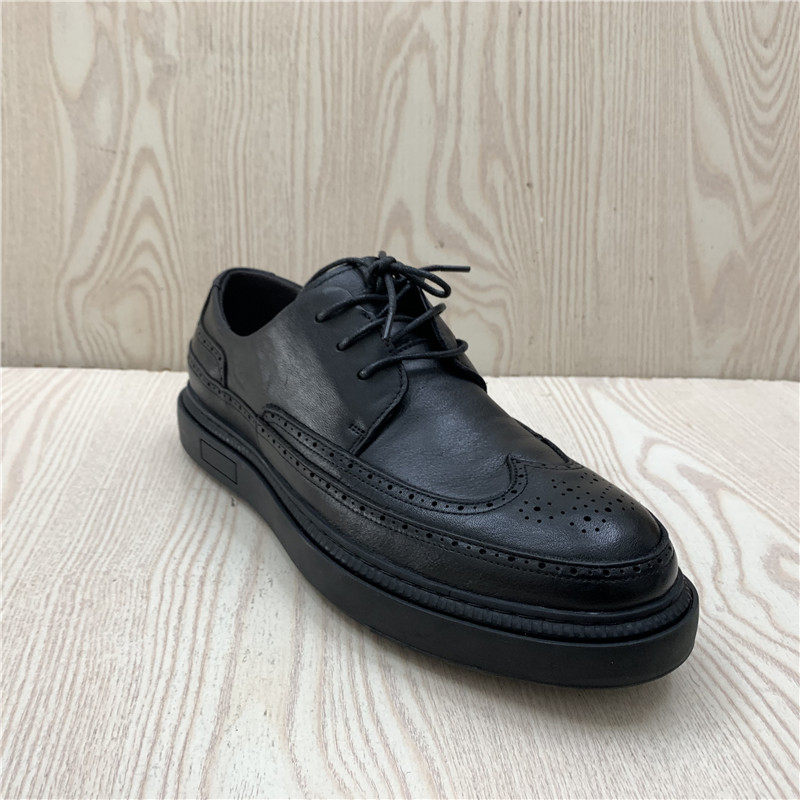 Clearance processing 19 autumn new leather men's shoes fashion brogue flat comfortable handsome formal leather shoes tide