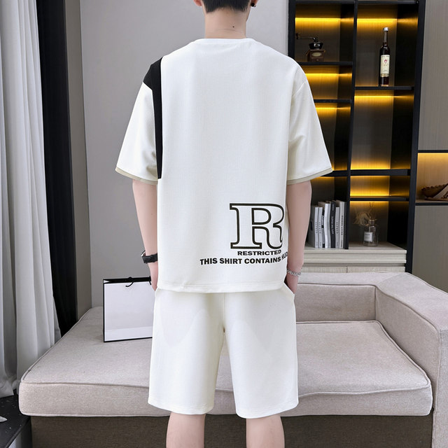 Teenagers' Waffle T-Shirt, Fashionable and Handsome Short-Sleeved Shorts Set, Men's Summer Loose Ice Silk Casual Two-Piece Set