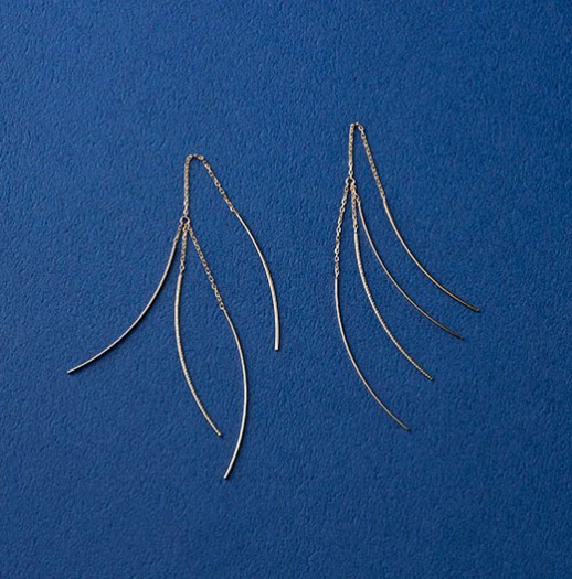 Japan direct delivery AHKAH 10k fringed swaying streamline star tail earrings