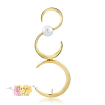 Japanese Direct Star Jewelry 10K personality sea water Pearl Crescent earrings ear studs