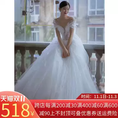 One shoulder main wedding dress 202021 New temperament bride simple atmosphere tailing French light star Net Red