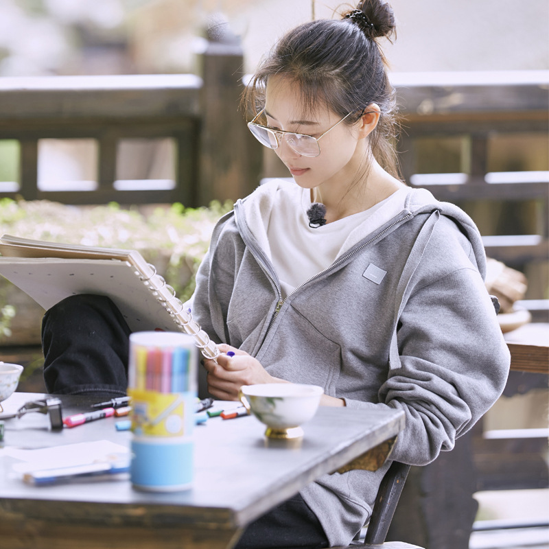 2021 fall/winter new Korean version of Zhang Junning star with hooded student loose zipper gray cardigan sweatshirt woman