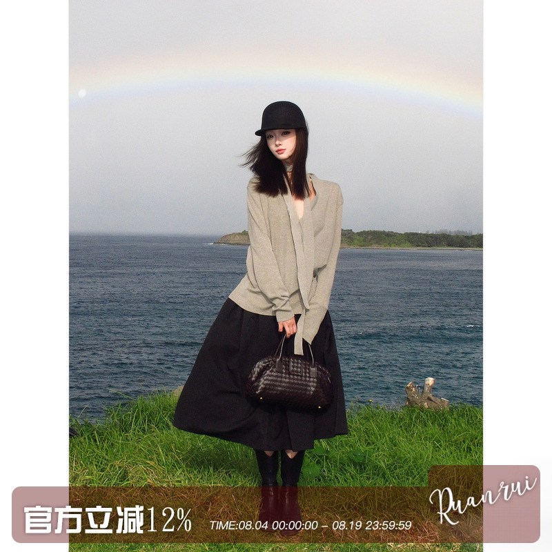 Ruanrui Casual High-Fashion Asymmetrical Hem Design Wool Blend Skin-Friendly Knit Cardigan Ruanrui Casual High-Fashion Asymmetrical Hem Design Wool Blend Skin-Friendly Knit Cardigan