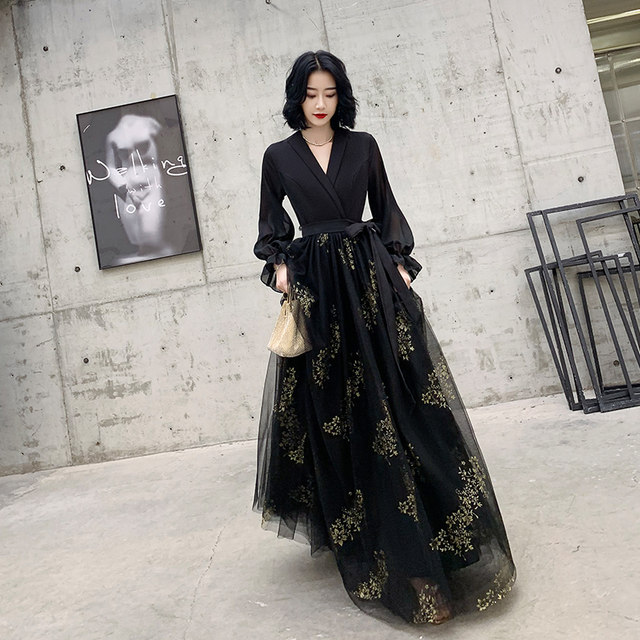 Black evening dress skirt women's new 2022 hot style banquet temperament celebrity host design sense niche high-end summer