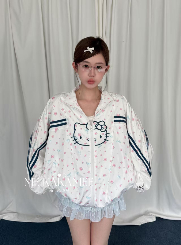 Me Kakamee Autumn New Product Heavy-Duty Fully Embroidered Kt Cat Patchwork Webbing Design Jacket Short Coat 9628 Me Kakamee Autumn New Product Heavy-Duty Fully Embroidered Kt Cat Patchwork Webbing Design Jacket Short Coat 9628