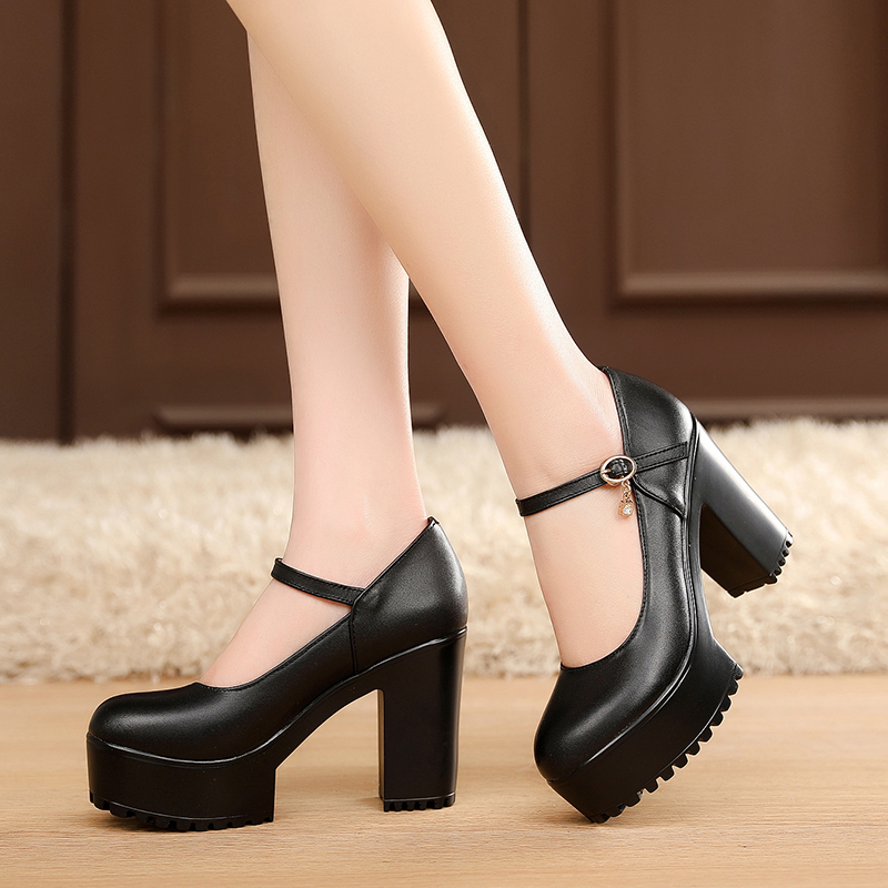Middle-Aged and Elderly Women's Cheongsam Model Runway Shoes, High Heels, Size 33, Comfortable Leather Soft-Soled Shoes, Soft Leather Mother's Shoes, Women's Leather Shoes Middle-Aged and Elderly Women's Cheongsam Model Runway Shoes, High Heels, Size 33, Comfortable Leather Soft-Soled Shoes, Soft Leather Mother's Shoes, Women's Leather Shoes