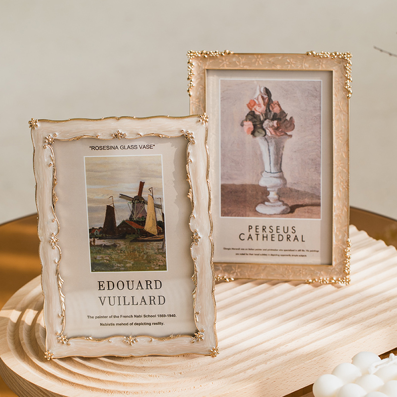 Vintage Photo Frame Display Stand 6inch American and European Style Creative Exquisite Light Luxury Metal Photo Frame Printing Photo Frame Decoration