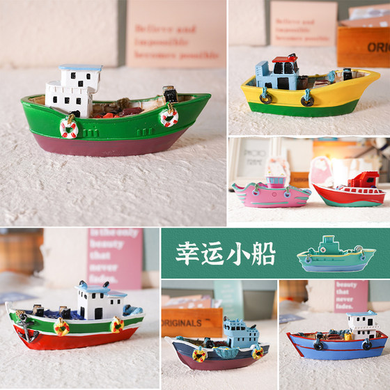 Hand Painted Resin Boat Ornament Ship Model Marine Style Decoration Home Decoration Seaside Souvenirs