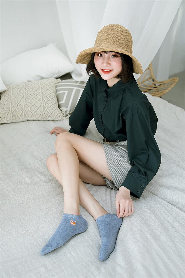 Mùa hè cotton thêu hoạt hình phụ nữ vớ Nhật Bản cô gái hoang dã thấp để giúp vớ ngắn Đại học gió Hàn Quốc vớ thuyền vô hình - Bít tất nữ vớ nữ
