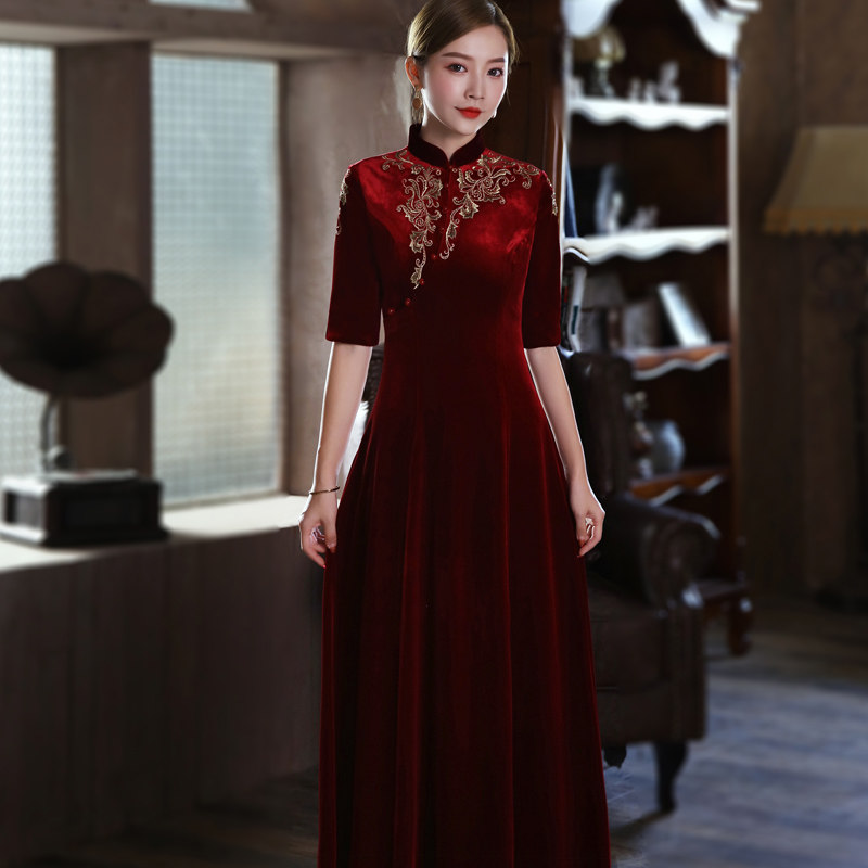 Improved cheongsam autumn and winter long-sleeved thickened mother-in-law wedding dress Noble mother wedding dress gold velvet dress