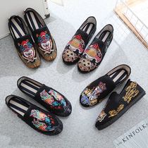 Old Beijing cloth shoes social people embroidery spirit little guy flower cloth shoes pervert Xishan mens shoes handmade Korean embroidered shoes