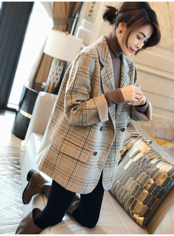 Áo ga Âu 2019 hàng mới Châu Âu Áo len kẻ sọc nữ Áo len nữ dài hai mặt giữa - Trung bình và dài Coat