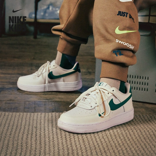 Nike Nike Официальные дети насильственны 13 -летие маленькие дети спортивны детские обувь и кроссовки FJ2887