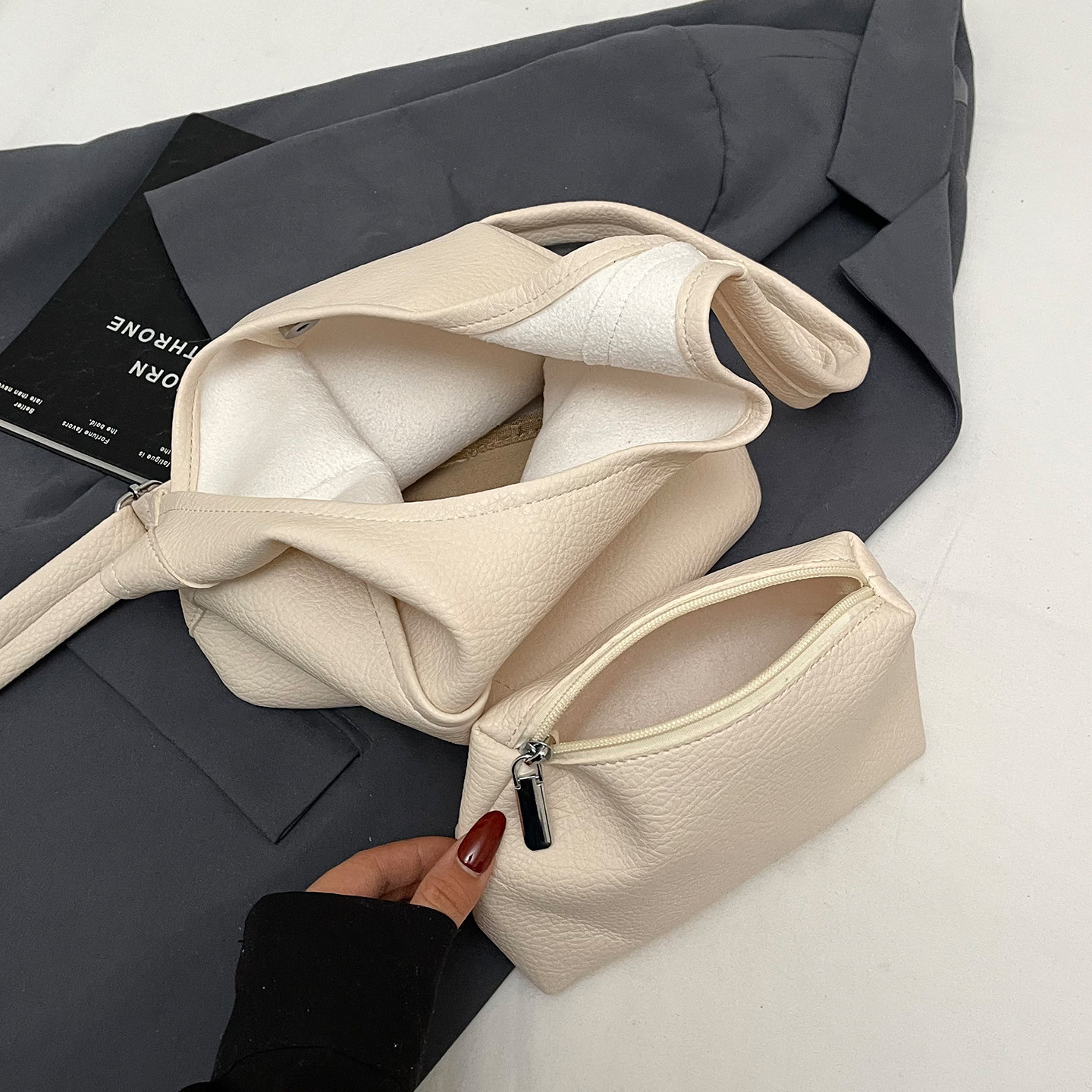 Korean Style Casual Large Capacity Women's Bag 2026 New Summer Fashion Shoulder Crossbody High-End Tote Bag - Thumbnail 3