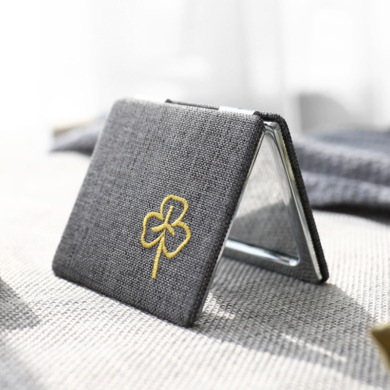 Portable folding mirror double-sided mirror embroidery double-sided cloth mirror mini mirror girl heart portable dressing mirror