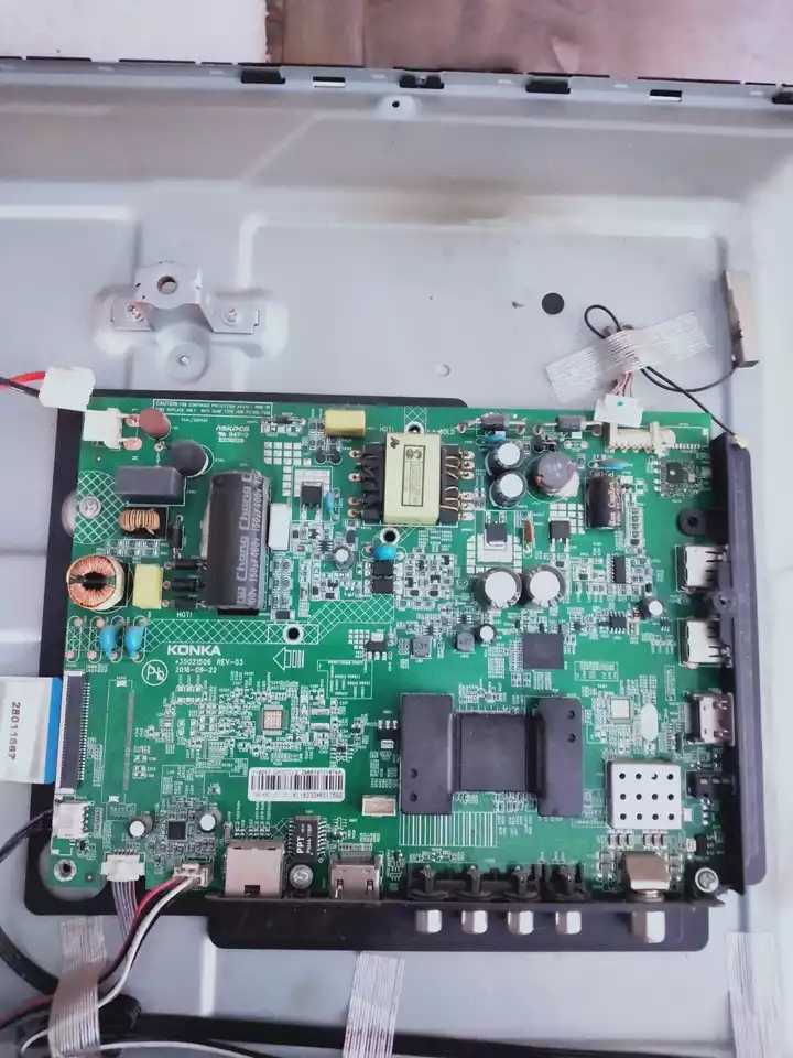 Original Concordo LED32M3000A MOTHERBOARD 35021506 MATCH SCREEN 72001160YT