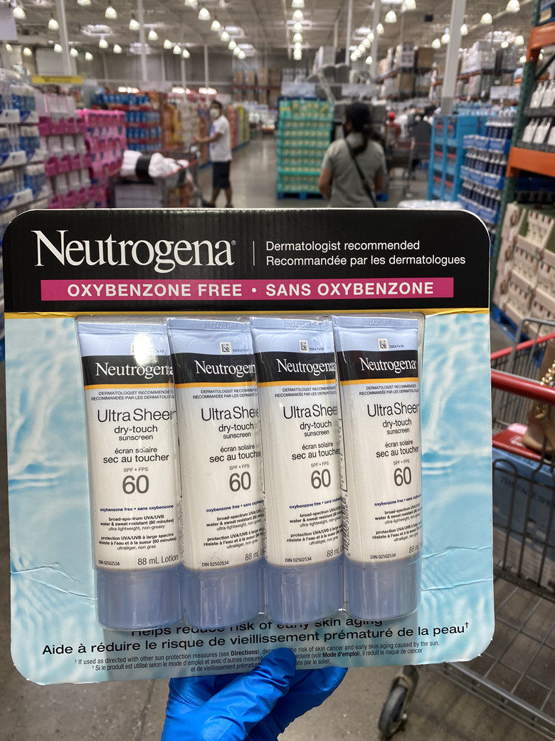 Canada Neutrogena Light Translucent Sunscreen Sunscreen SPF60 kits from stock