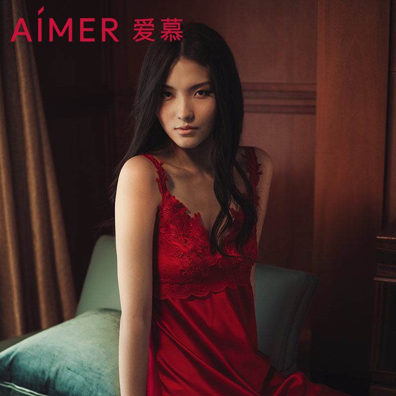 AIMERVivienne Tam red Ben-life underwear harness with long sleeping dress AM425491