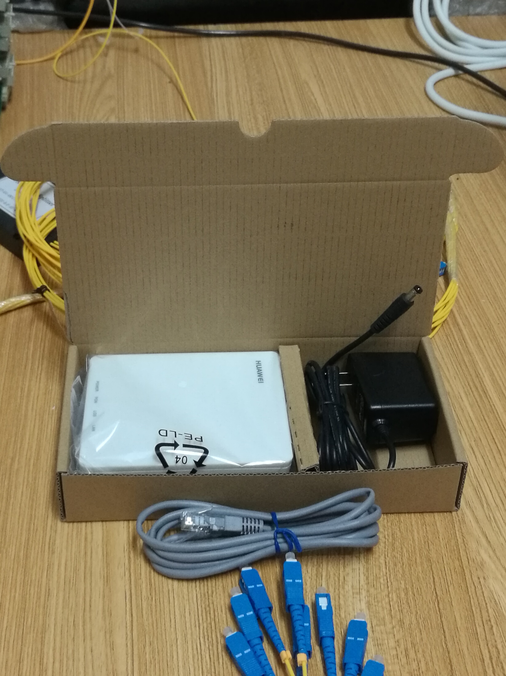 HUAWEI Huawei HG8010H Gigabit GPON Optical Cat Gigabit Passive Fiber Universal ONU Offer Full